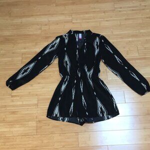 EUC NOBO Black and Beige Long Sleeve Romper